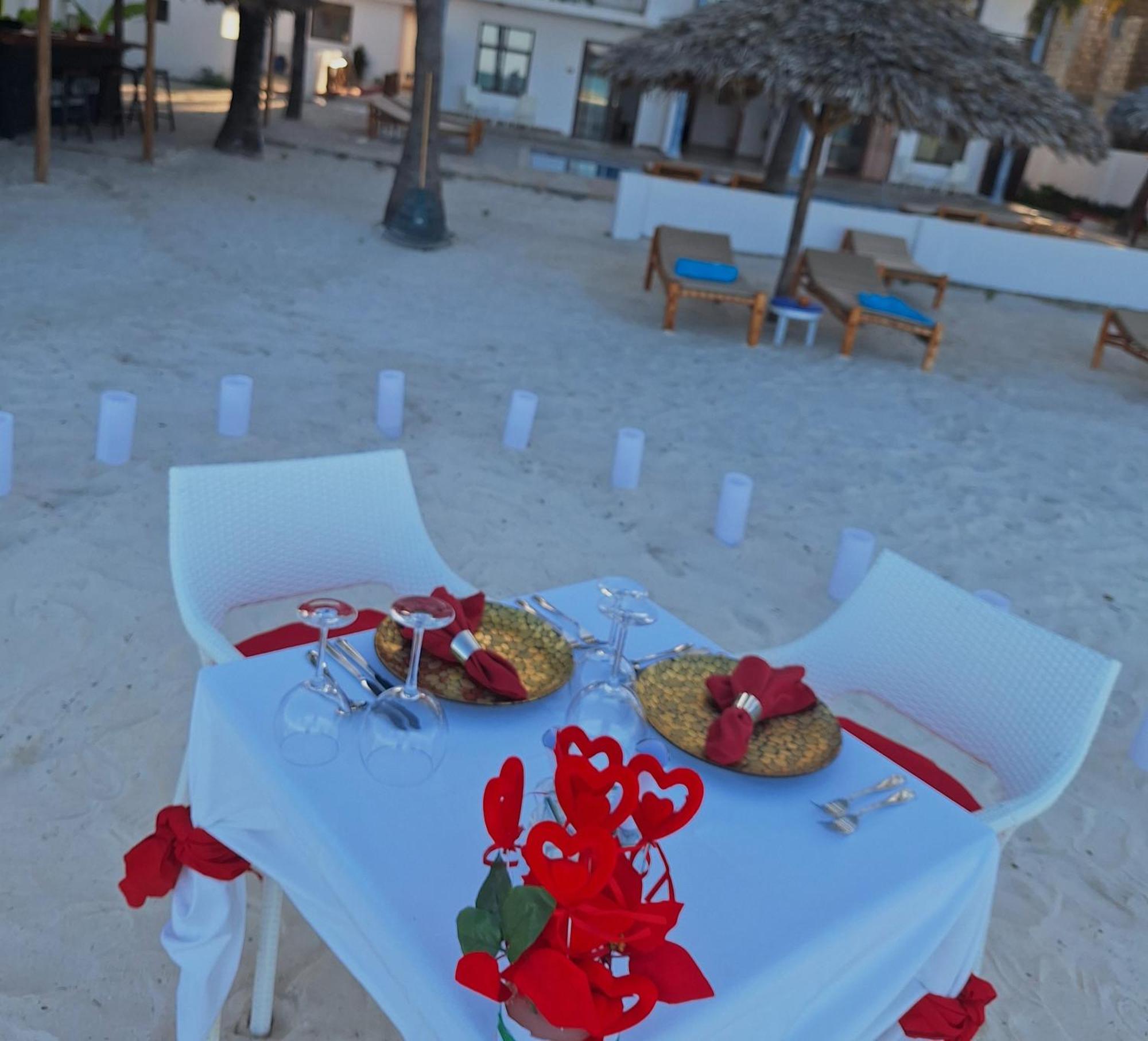 Bianco Azzurro Hotel & Restaurant Пвани Мчангани Екстериор снимка
