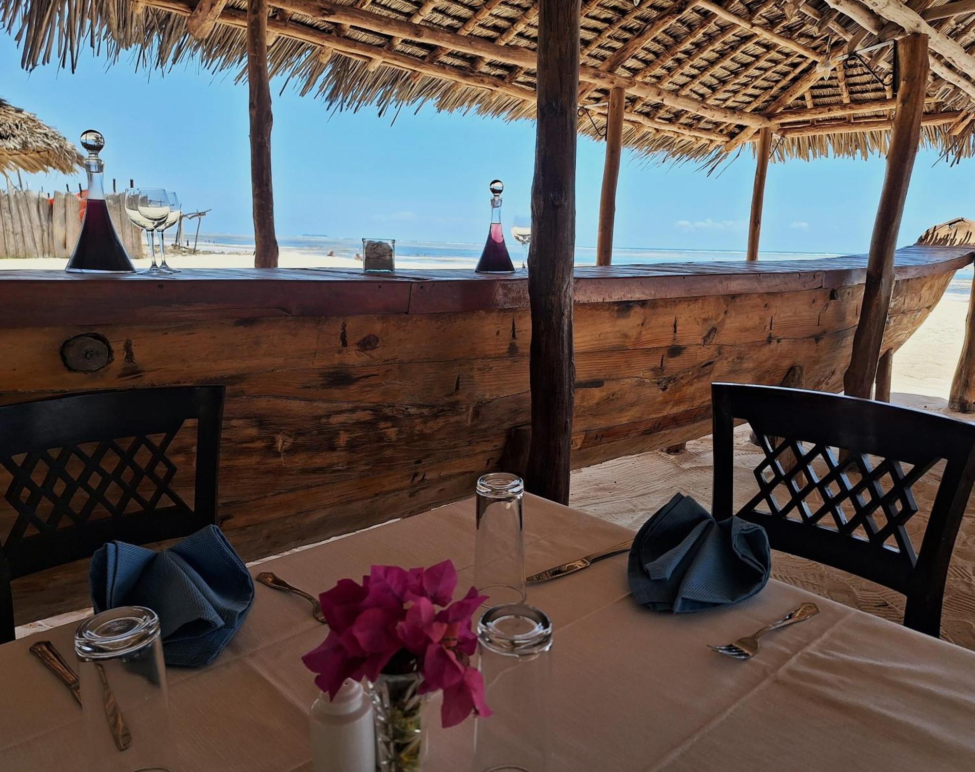 Bianco Azzurro Hotel & Restaurant Пвани Мчангани Екстериор снимка