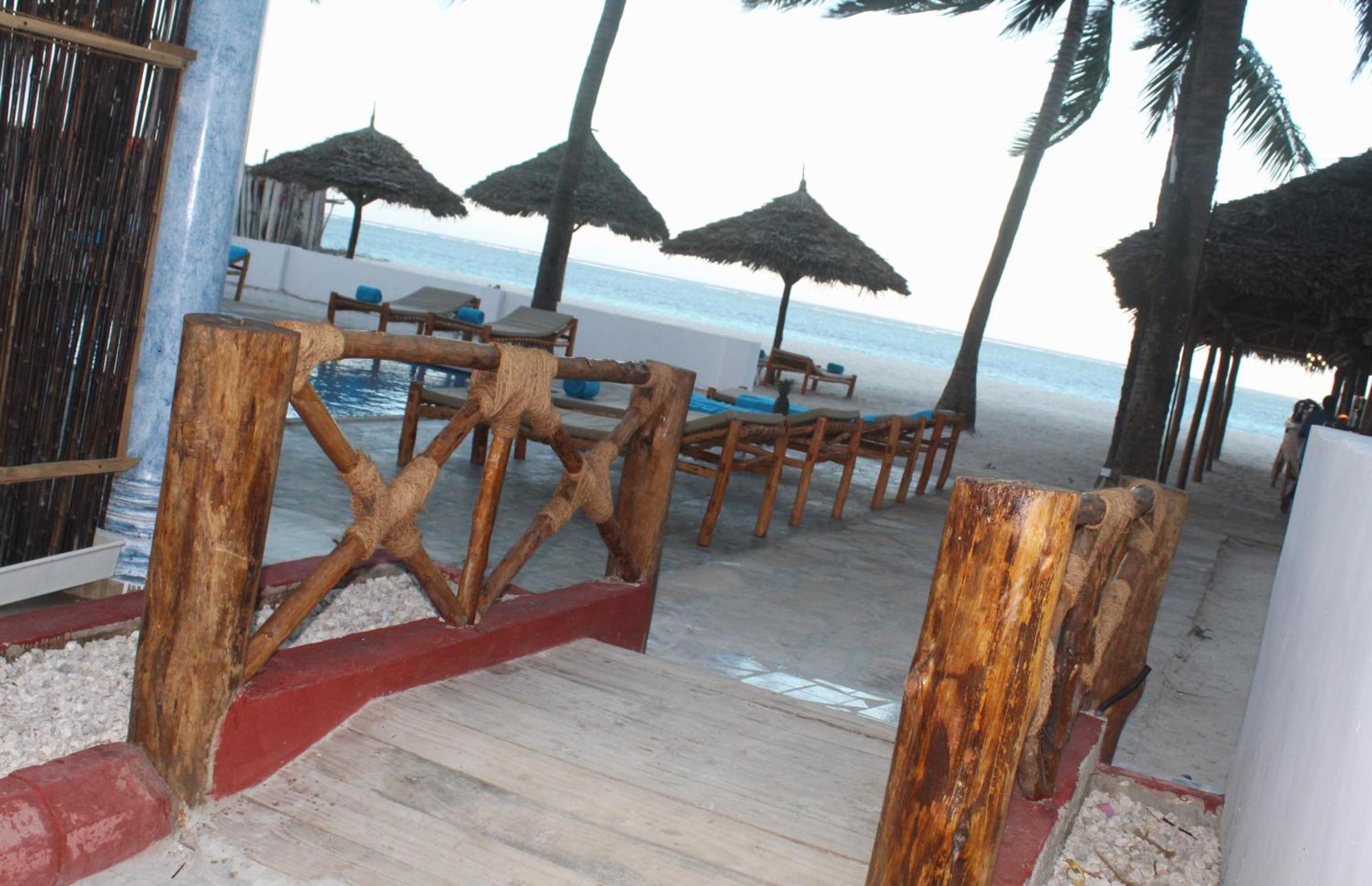 Bianco Azzurro Hotel & Restaurant Пвани Мчангани Екстериор снимка