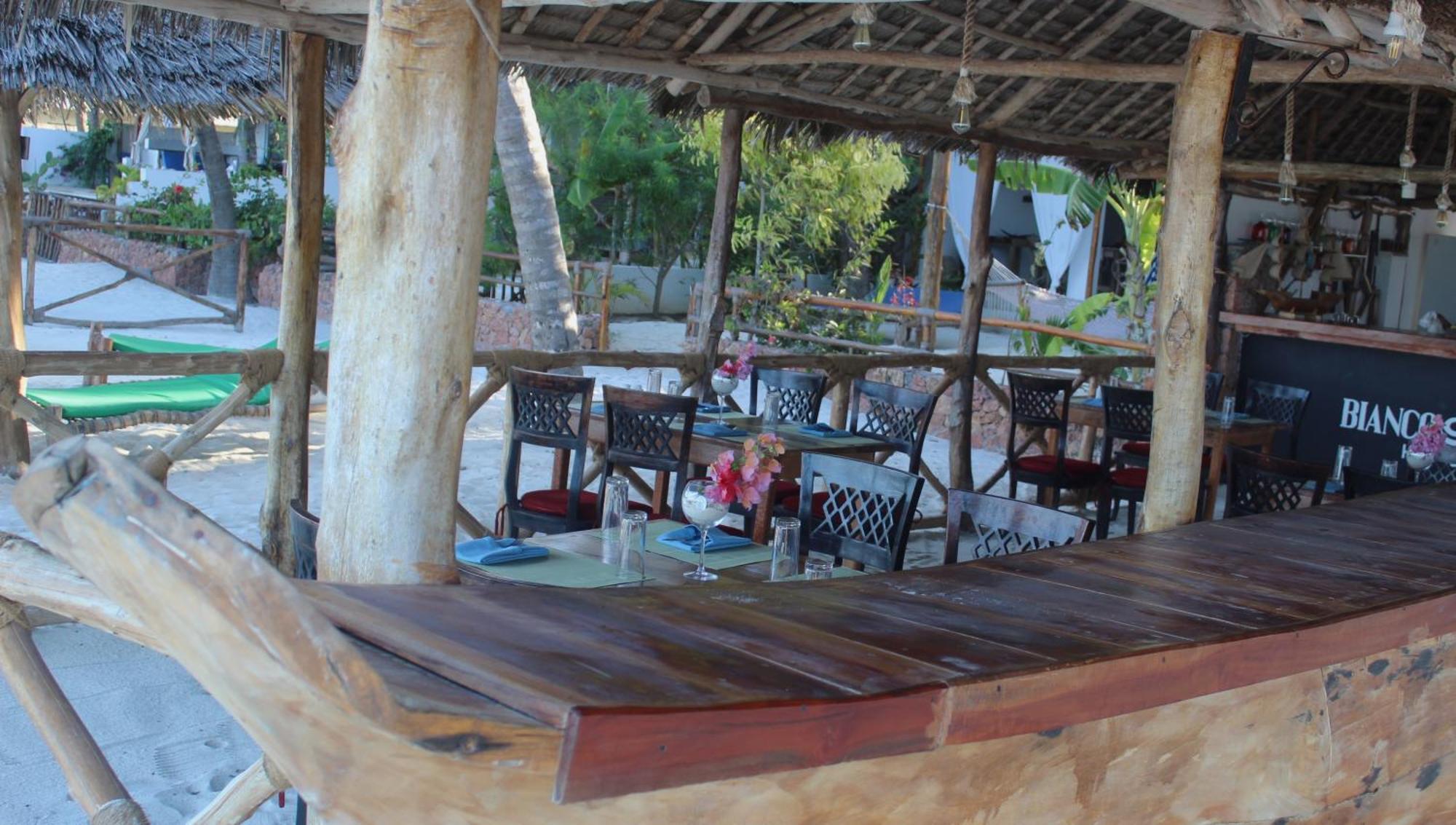 Bianco Azzurro Hotel & Restaurant Пвани Мчангани Екстериор снимка