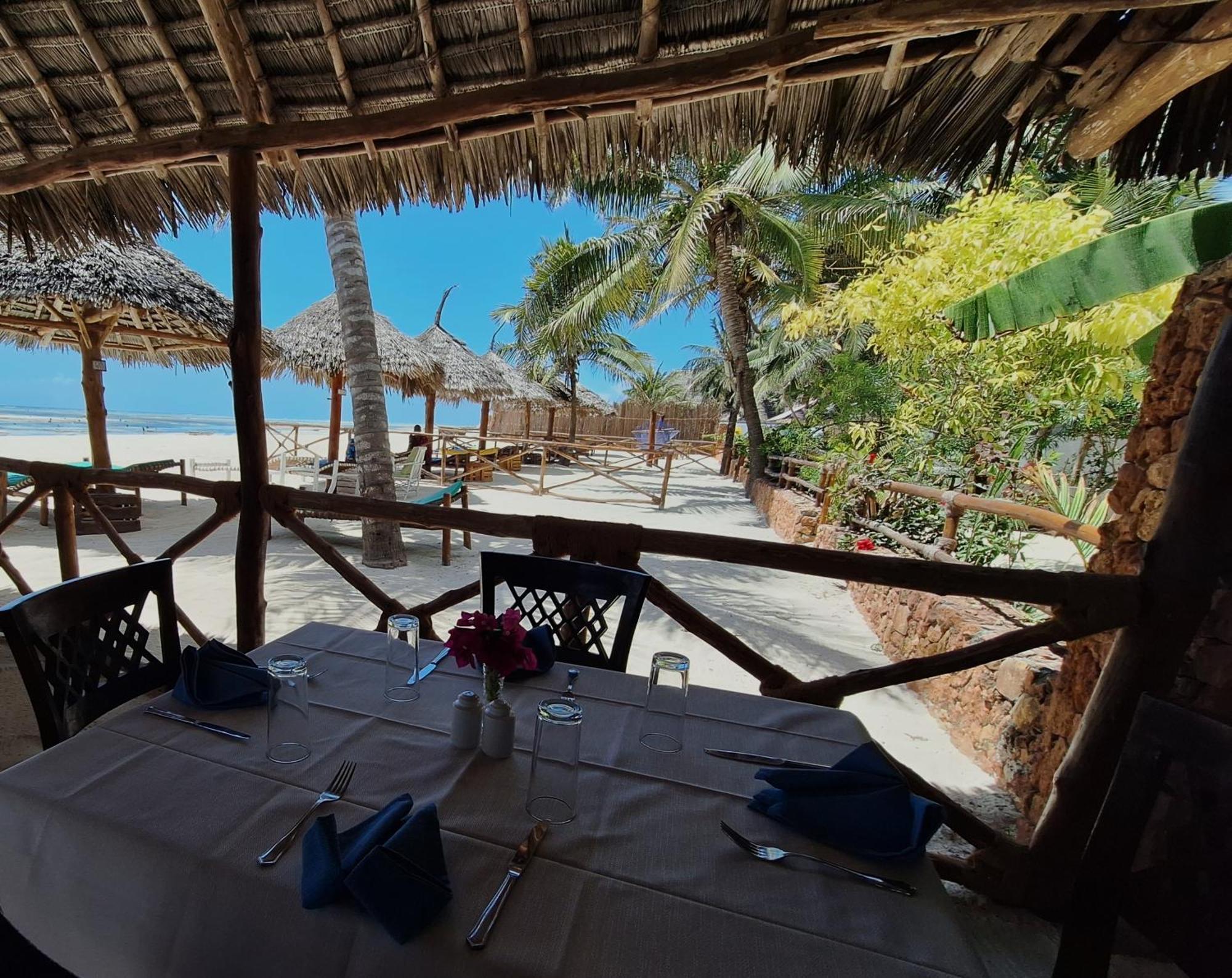 Bianco Azzurro Hotel & Restaurant Пвани Мчангани Екстериор снимка