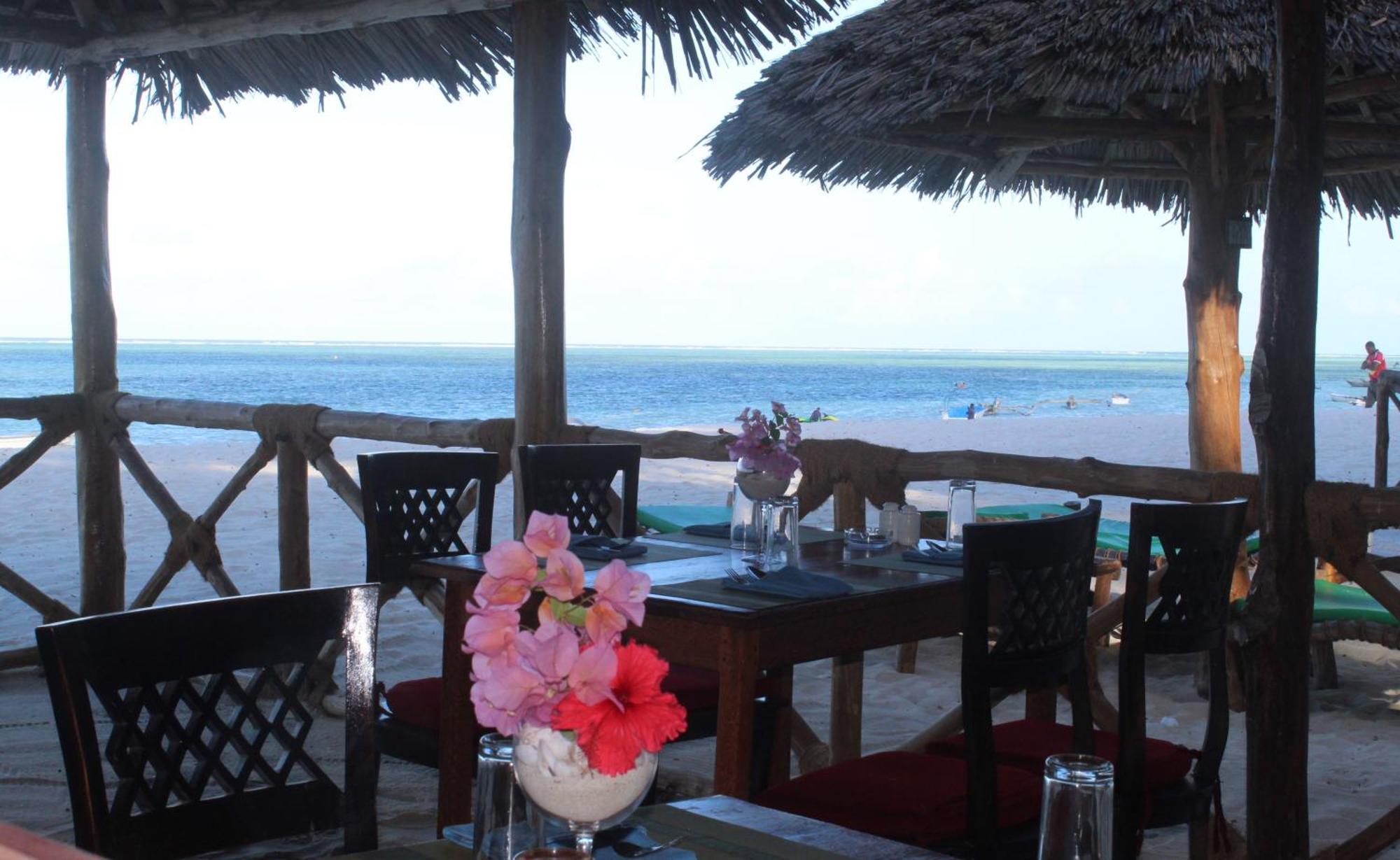 Bianco Azzurro Hotel & Restaurant Пвани Мчангани Екстериор снимка